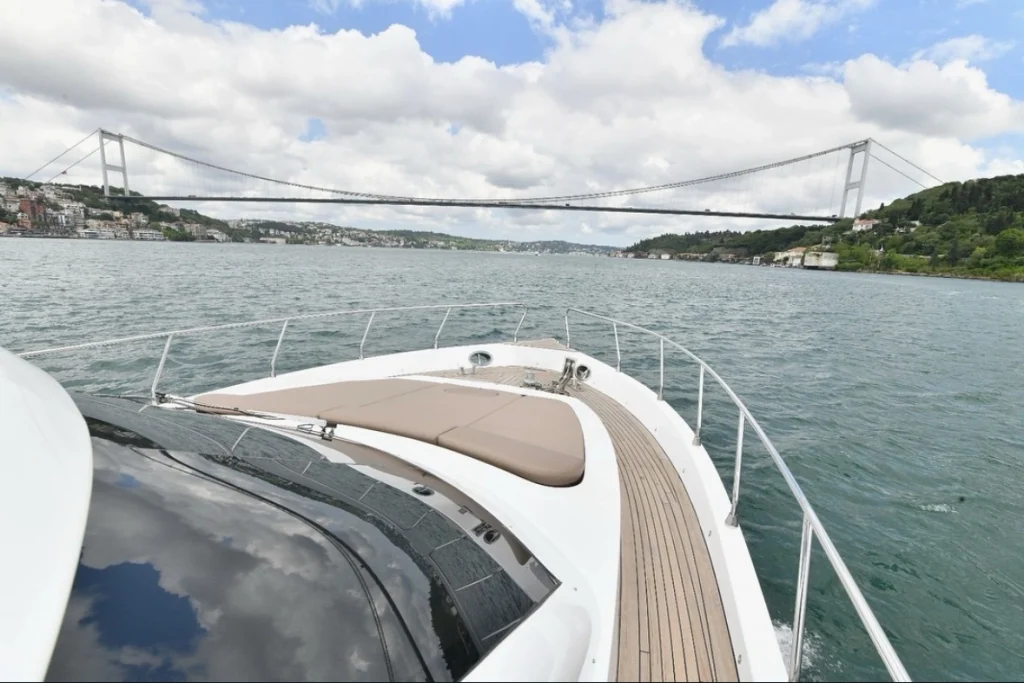 Private Yacht Charter